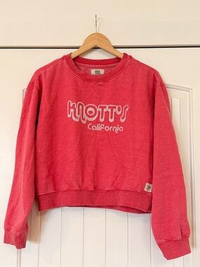 Knott’s Berry Farm Pink Crewneck Sweatshirt (Cropped)
